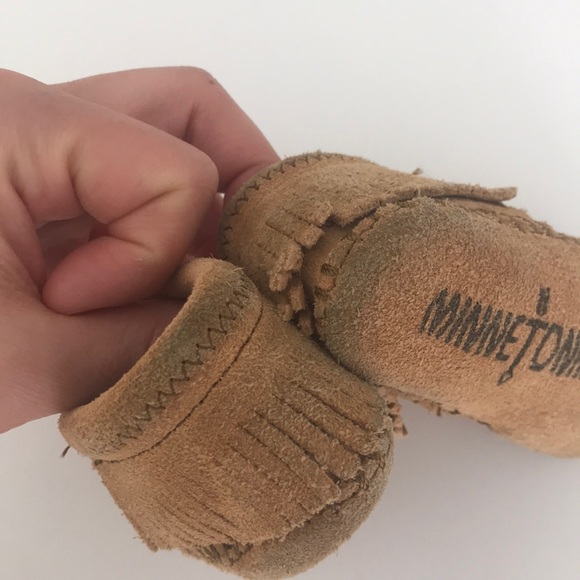 *Minnetonka Kids* Riley Booties - Picture 4 of 6